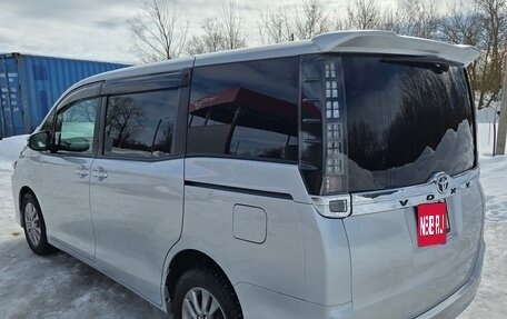 Toyota Voxy III, 2015 год, 1 700 000 рублей, 14 фотография