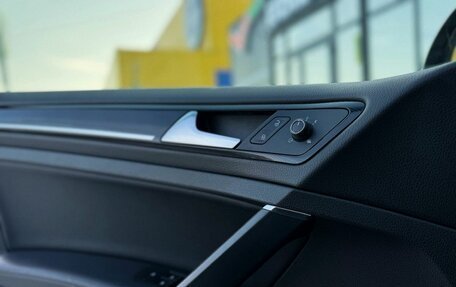 Volkswagen Golf VII, 2013 год, 1 350 000 рублей, 24 фотография