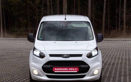 Ford Tourneo Connect II рестайлинг, 2017 год, 1 990 000 рублей, 2 фотография