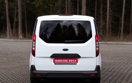 Ford Tourneo Connect II рестайлинг, 2017 год, 1 990 000 рублей, 5 фотография