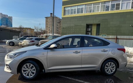 Hyundai Solaris II рестайлинг, 2019 год, 1 300 000 рублей, 3 фотография