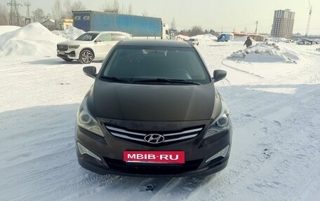 Hyundai Solaris II рестайлинг, 2016 год, 940 000 рублей, 3 фотография