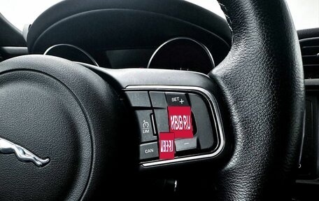 Jaguar XE I рестайлинг, 2016 год, 2 400 000 рублей, 15 фотография