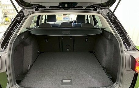 Volkswagen Golf VIII, 2021 год, 1 490 000 рублей, 28 фотография