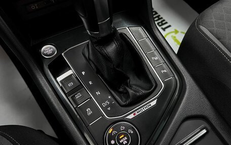 Volkswagen Tiguan II, 2017 год, 2 445 000 рублей, 19 фотография