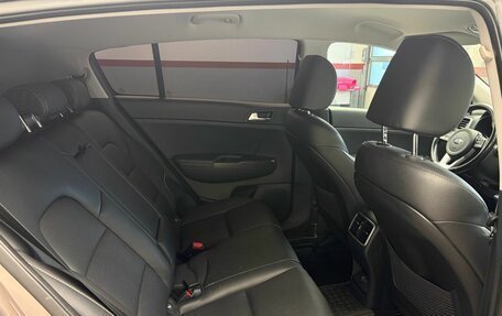 KIA Sportage IV рестайлинг, 2018 год, 2 139 900 рублей, 10 фотография