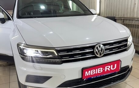 Volkswagen Tiguan II, 2017 год, 2 600 000 рублей, 1 фотография