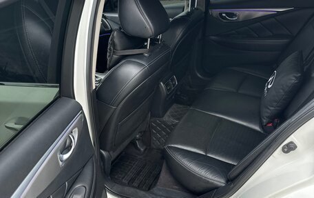 Infiniti Q50 I рестайлинг, 2014 год, 1 730 000 рублей, 8 фотография