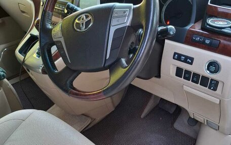 Toyota Vellfire I, 2009 год, 2 450 000 рублей, 8 фотография
