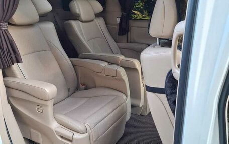 Toyota Vellfire I, 2009 год, 2 450 000 рублей, 6 фотография