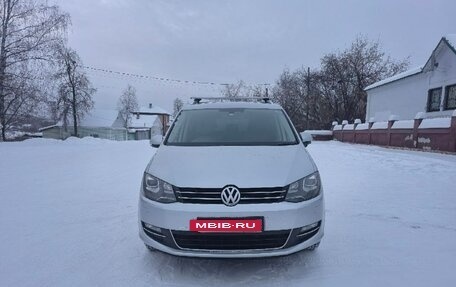 Volkswagen Sharan II, 2011 год, 1 400 000 рублей, 3 фотография