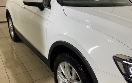 Volkswagen Tiguan II, 2017 год, 2 600 000 рублей, 2 фотография