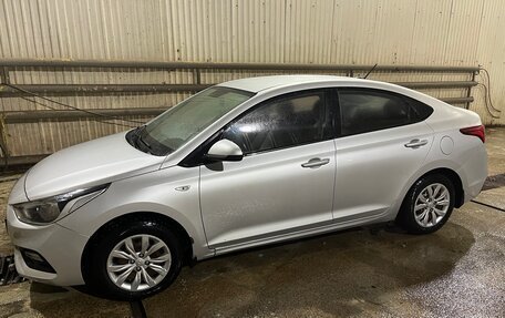 Hyundai Solaris II рестайлинг, 2017 год, 1 250 000 рублей, 2 фотография