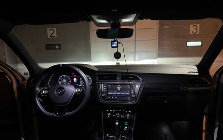 Volkswagen Tiguan II, 2017 год, 2 600 000 рублей, 9 фотография