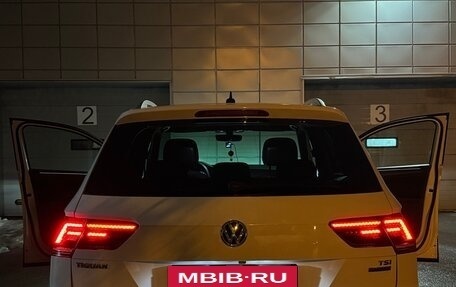 Volkswagen Tiguan II, 2017 год, 2 600 000 рублей, 13 фотография