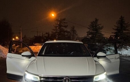 Volkswagen Tiguan II, 2017 год, 2 600 000 рублей, 12 фотография