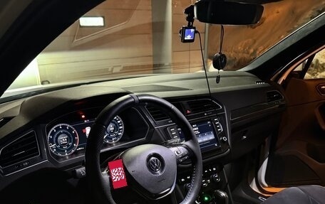 Volkswagen Tiguan II, 2017 год, 2 600 000 рублей, 18 фотография