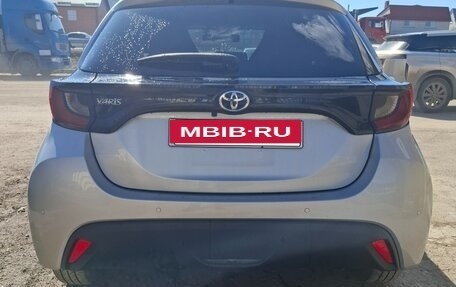 Toyota Yaris, 2021 год, 1 170 000 рублей, 4 фотография