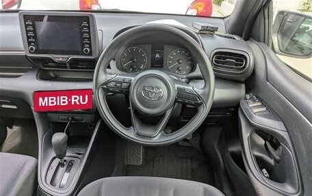 Toyota Yaris, 2021 год, 1 170 000 рублей, 7 фотография