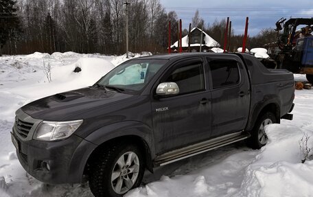 Toyota Hilux VII, 2013 год, 2 000 000 рублей, 2 фотография