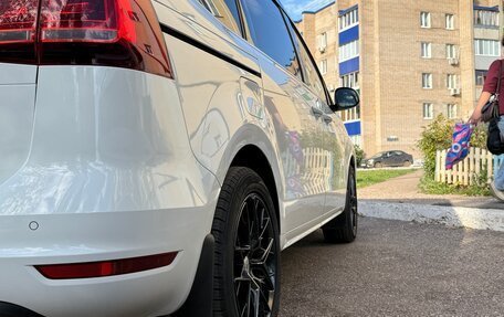 Volkswagen Sharan II, 2015 год, 1 650 000 рублей, 4 фотография