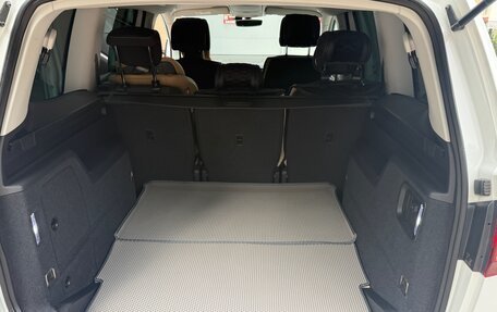 Volkswagen Sharan II, 2015 год, 1 650 000 рублей, 14 фотография