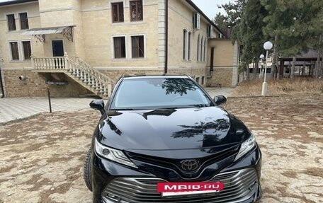 Toyota Camry, 2018 год, 3 500 000 рублей, 2 фотография