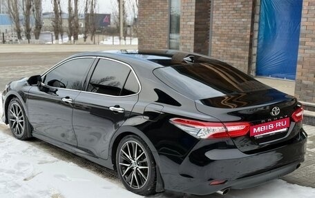 Toyota Camry, 2019 год, 2 650 000 рублей, 3 фотография