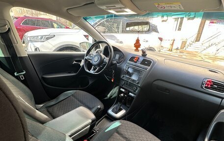 Volkswagen Polo VI (EU Market), 2019 год, 900 000 рублей, 19 фотография