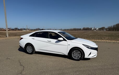 Hyundai Elantra, 2022 год, 2 030 000 рублей, 10 фотография