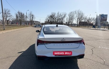 Hyundai Elantra, 2022 год, 2 030 000 рублей, 6 фотография