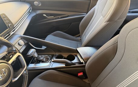 Hyundai Elantra, 2022 год, 2 030 000 рублей, 20 фотография