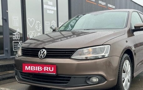 Volkswagen Jetta VI, 2011 год, 879 000 рублей, 5 фотография