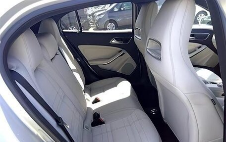 Mercedes-Benz GLA, 2016 год, 1 400 000 рублей, 12 фотография