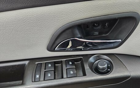 Chevrolet Cruze II, 2013 год, 975 000 рублей, 16 фотография