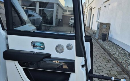 Rolls-Royce Cullinan, 2026 год, 74 000 000 рублей, 12 фотография