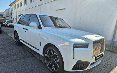 Rolls-Royce Cullinan, 2026 год, 74 000 000 рублей, 3 фотография