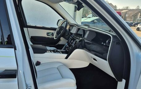 Rolls-Royce Cullinan, 2026 год, 74 000 000 рублей, 7 фотография