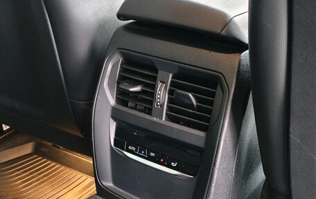 BMW 3 серия, 2019 год, 3 170 000 рублей, 14 фотография