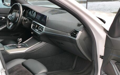 BMW 3 серия, 2019 год, 3 170 000 рублей, 12 фотография