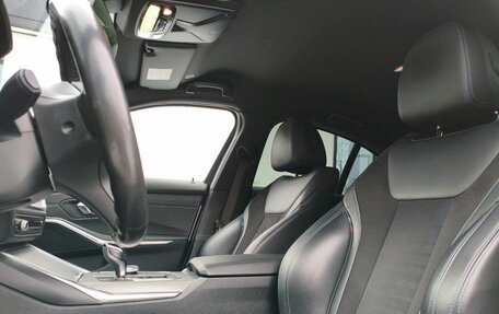 BMW 3 серия, 2019 год, 3 170 000 рублей, 19 фотография