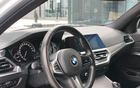 BMW 3 серия, 2019 год, 3 170 000 рублей, 16 фотография