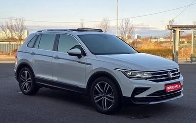 Volkswagen Tiguan II, 2023 год, 3 280 000 рублей, 1 фотография