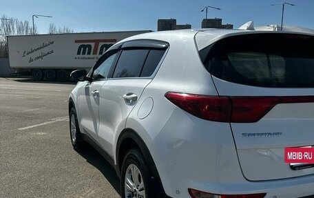 KIA Sportage IV рестайлинг, 2017 год, 2 100 000 рублей, 4 фотография