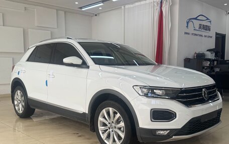 Volkswagen T-Roc I, 2021 год, 1 950 000 рублей, 3 фотография