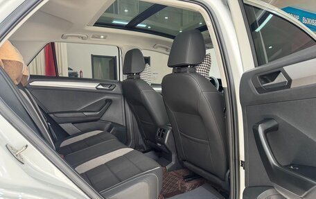 Volkswagen T-Roc I, 2021 год, 1 950 000 рублей, 6 фотография