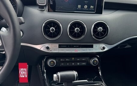 KIA Stinger I, 2018 год, 2 390 000 рублей, 10 фотография