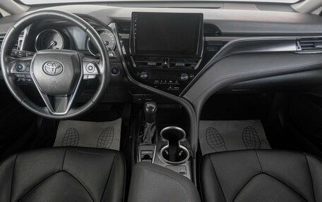 Toyota Camry, 2021 год, 2 999 000 рублей, 14 фотография