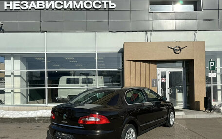 Skoda Superb III рестайлинг, 2013 год, 1 040 000 рублей, 3 фотография