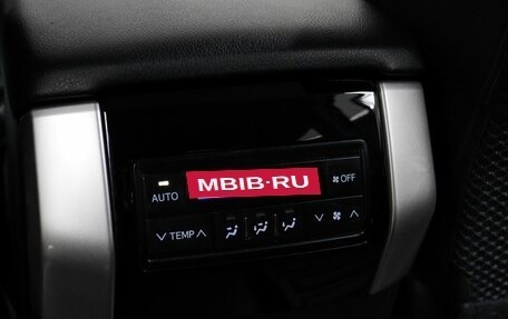 Toyota Land Cruiser Prado 150 рестайлинг 2, 2018 год, 5 390 000 рублей, 17 фотография